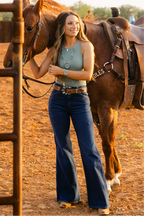 The Wrangler Wanderer 622 Dark Wash Flares