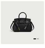 Retro Cowgirl Messenger Bag – Stylish and Chic Leather Handbag
