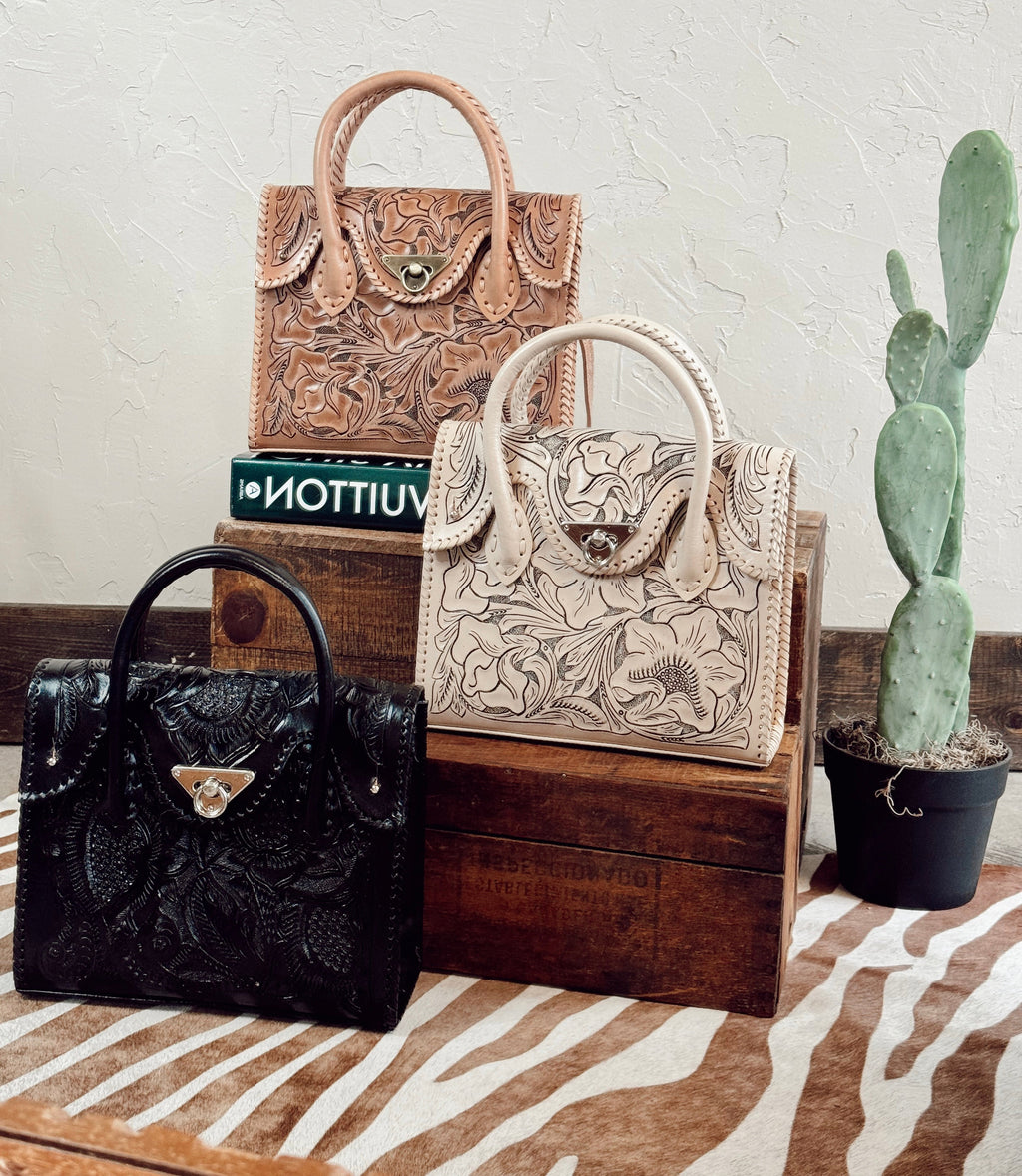 The Que Chula Dos Botones Bag
