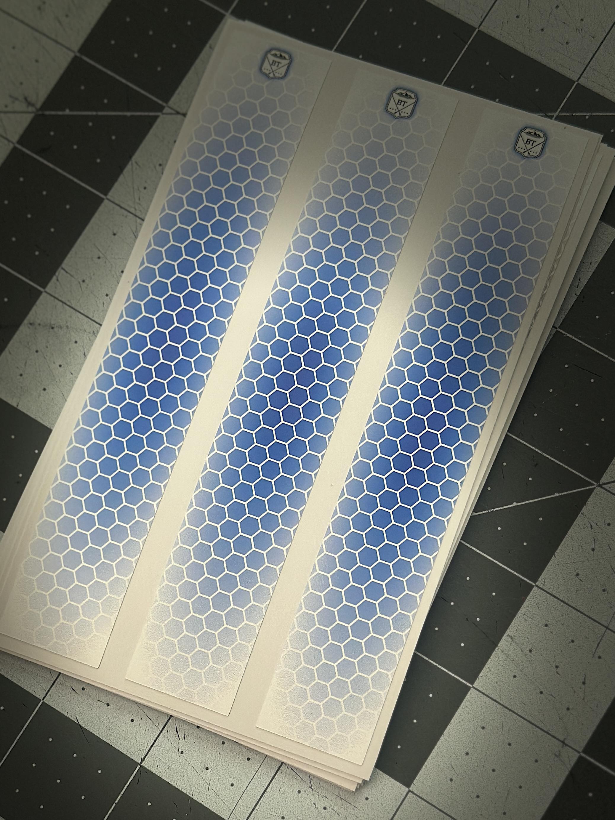 White Shadow Drop Honeycomb Arrow Wraps