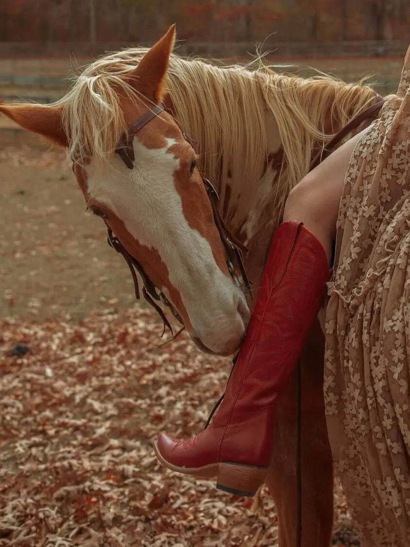 The Lorraine Knee-High Leather Boots – Red Full Grain